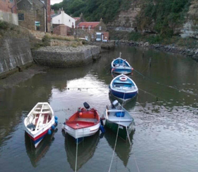 The Royal George Staithes Panzió Kültér fotó